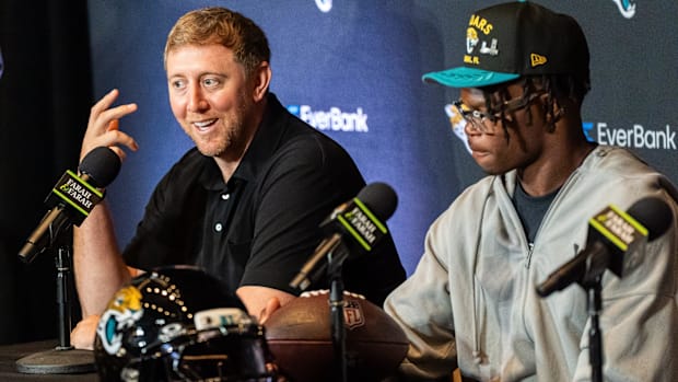 Jacksonville Jaguars coach Liam Coen and WR/CB Travis Hunter