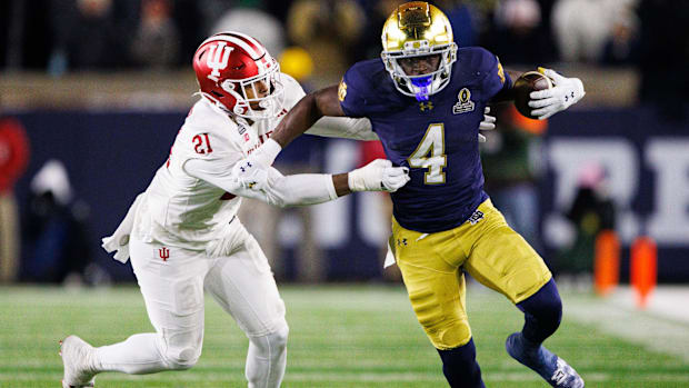 Notre Dame running back Jeremiyah Love carries the ball against Indian