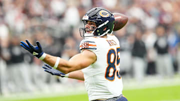 Sep 28, 2025; Paradise, Nevada, USA; Chicago Bears tight end Cole Kmet (85) misses a throw  during the first quarter against the Las Vegas Raiders at Allegiant Stadium. Mandatory Credit: Stephen R. Sylvanie-Imagn Images