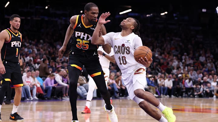 Cleveland Cavaliers v Phoenix Suns