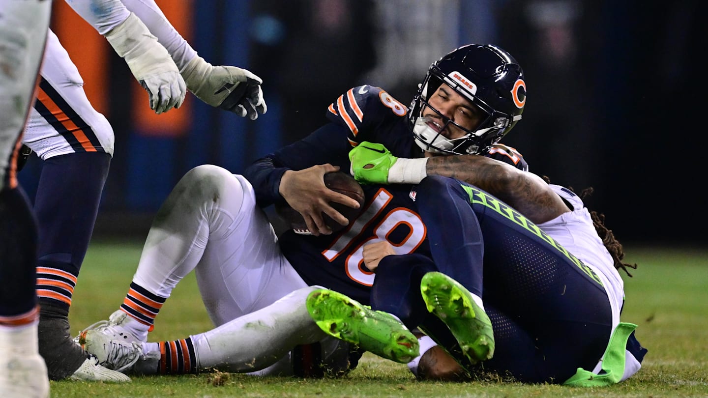 2025 NFL mock draft gives Ben Johnson, Bears' offense muchneeded