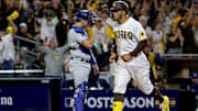 Los Dodgers van por un triunfo que los mantenga con vida