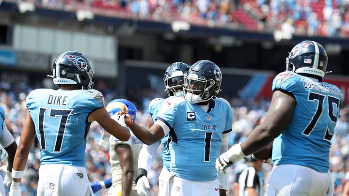 Los Angeles Rams v Tennessee Titans