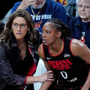 Stephanie White and Kelsey Mitchell did not have a good final possession against the Dallas Wings. 