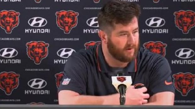 Joe Thuney's contract extension means challenges for the Bears salary cap in the 2026 season.