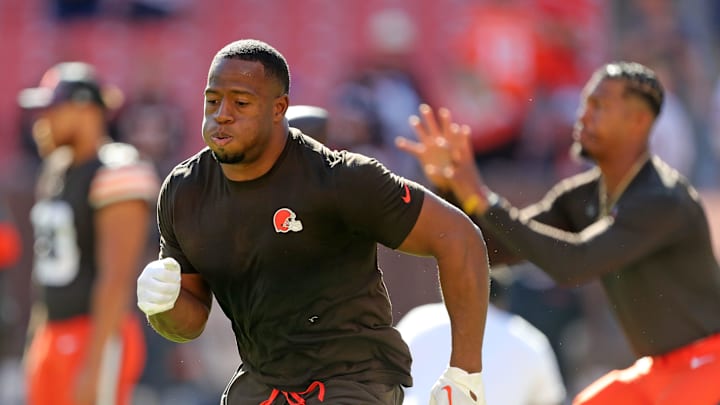 Cleveland Browns running back Nick Chubb warms up before an NFL football game against the Cincinnati Bengals at Huntington Bank Field, Sunday, Oct. 20, 2024, in Cleveland, Ohio.