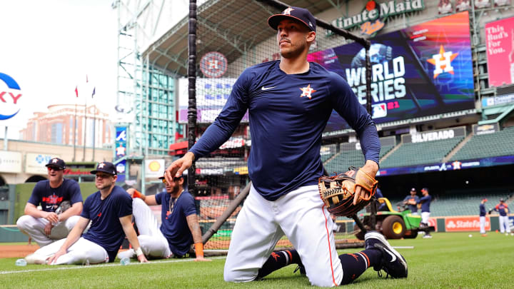 Carlos Correa firmó con los Astros al salir de la secundaria