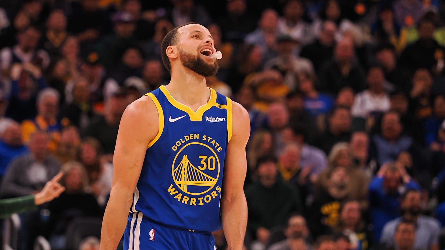 Steve Kerr Gives Candid Update on Stephen Curry's Energy Levels After Rough Outing - Sports Illustrated
