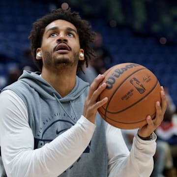 Nov 4, 2025; New Orleans, Louisiana, USA; New Orleans Pelicans guard Jordan Poole warms up before a game against the Charlotte Hornets at Smoothie King Center. Mandatory Credit: Matthew Hinton-Imagn Images