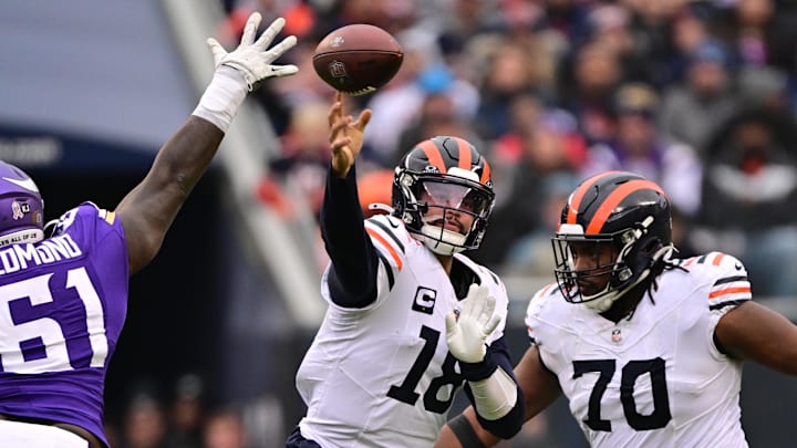 Chicago Bears quarterback Caleb Williams (18) passes the ball against the Minnesota Vikings