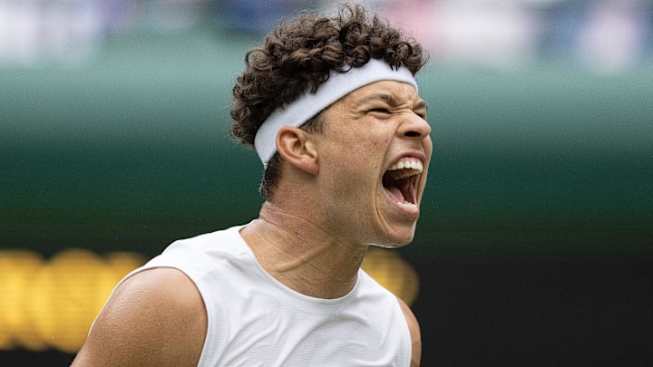 Jul 5, 2025; Wimbledon, United Kingdom; Ben Shelton of the United States reacts to a point during his match against Marton Fucsovics of Hungary on day six at the All England Lawn Tennis and Croquet Club. Mandatory Credit: Susan Mullane-Imagn Images Jul 5, 2025; Wimbledon, United Kingdom; Ben Shelton of the United States reacts to a point during his match against Marton Fucsovics of Hungary on day six at the All England Lawn Tennis and Croquet Club. Mandatory Credit: Susan Mullane-Imagn Images
