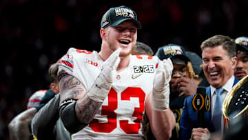 Ohio State Buckeyes defensive end Jack Sawyer (33)