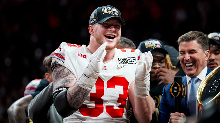 Ohio State Buckeyes defensive end Jack Sawyer (33)