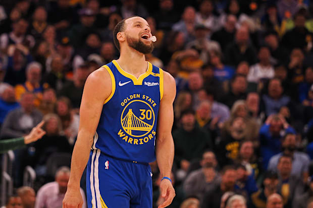 Golden State Warriors guard Stephen Curry (30) 