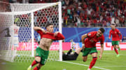 Timnas Portugal menang dramatis 2-1 atas Republik Ceska setelah sempat tertinggal dalam laga pembuka Grup F Euro 2024.