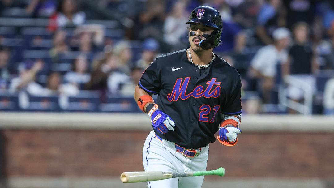 Sep 4, 2026; New York City, New York, USA; New York Mets designated hitter Mark Vientos (27) hits a three-run home run in the first inning against the San Francisco Giants at Citi Field. Mandatory Credit: Wendell Cruz-Imagn Images Sep 4, 2026; New York City, New York, USA; New York Mets designated hitter Mark Vientos (27) hits a three-run home run in the first inning against the San Francisco Giants at Citi Field. Mandatory Credit: Wendell Cruz-Imagn Images