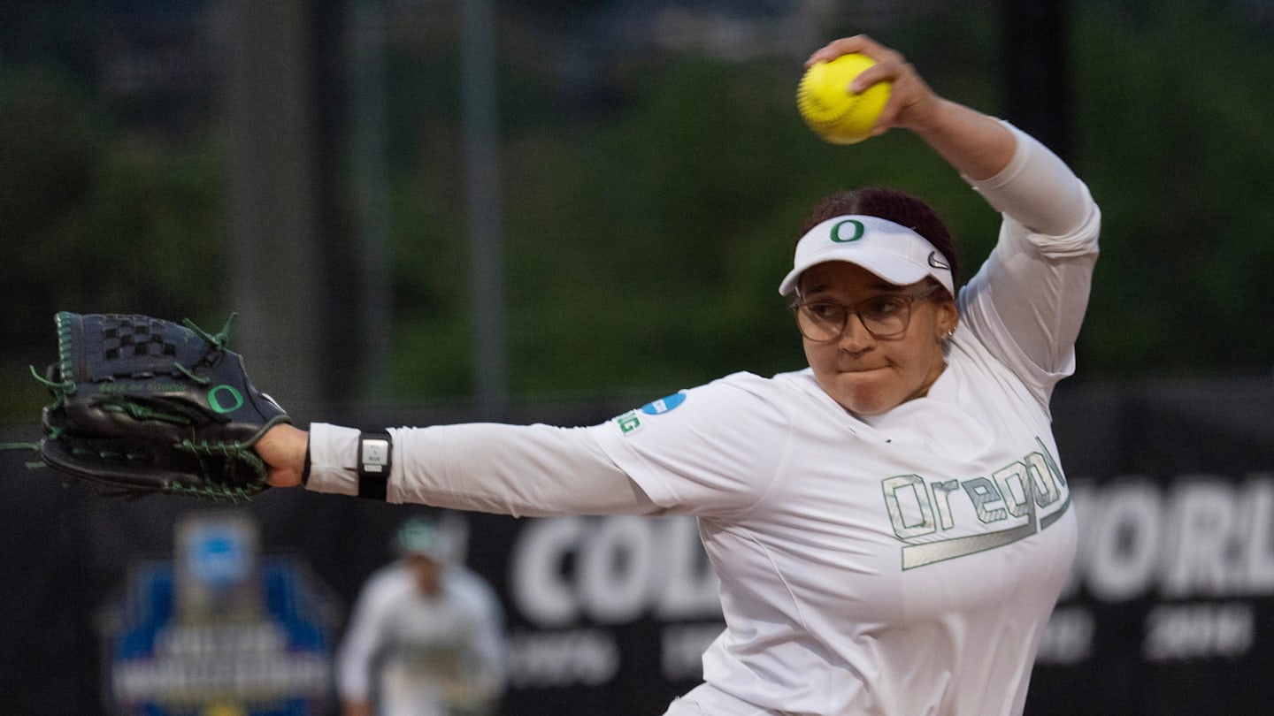 Oregon's Chambers' Heroics in the Circle Led to First Super Regional Berth since 2023