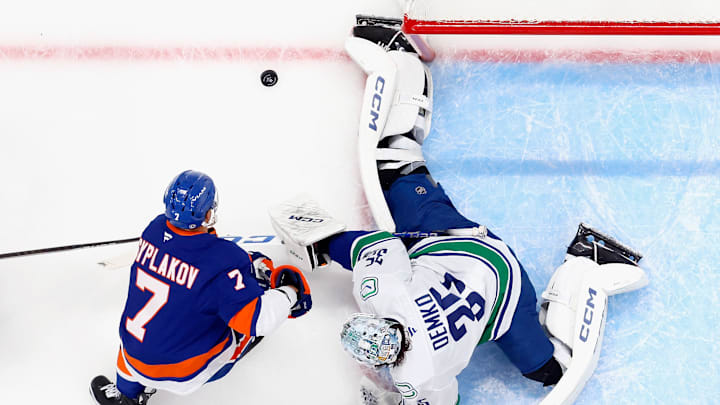 Vancouver Canucks v New York Islanders