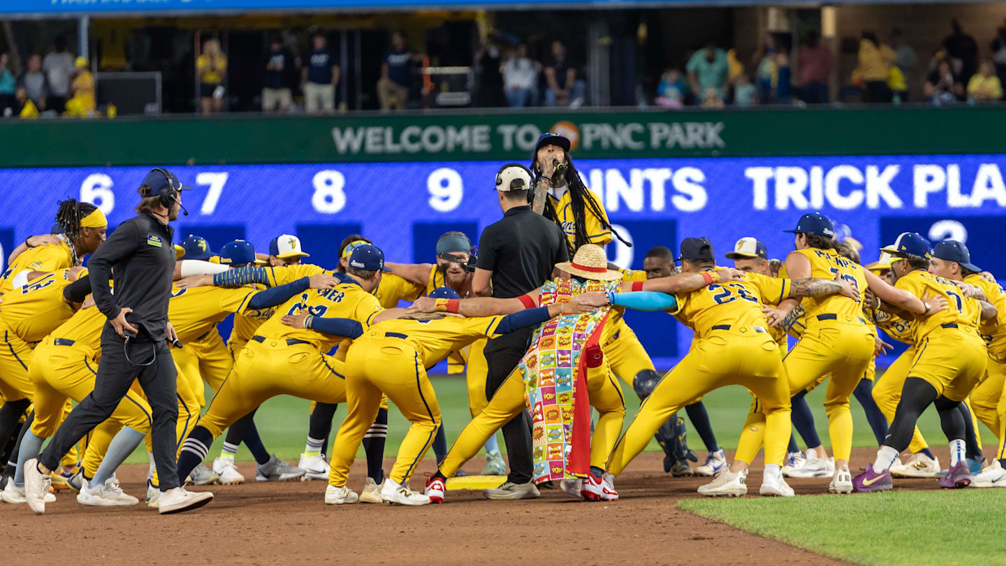 The Biggest Celebrity Special Guest Ever for the Savannah Bananas in