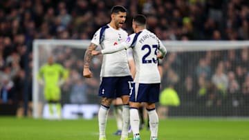 Tottenham joga em casa e mira o G-8
