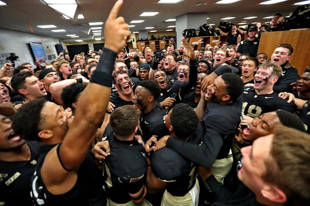 The Black Knights celebrate after a win over the UAB Blazers to become bowl eligible.