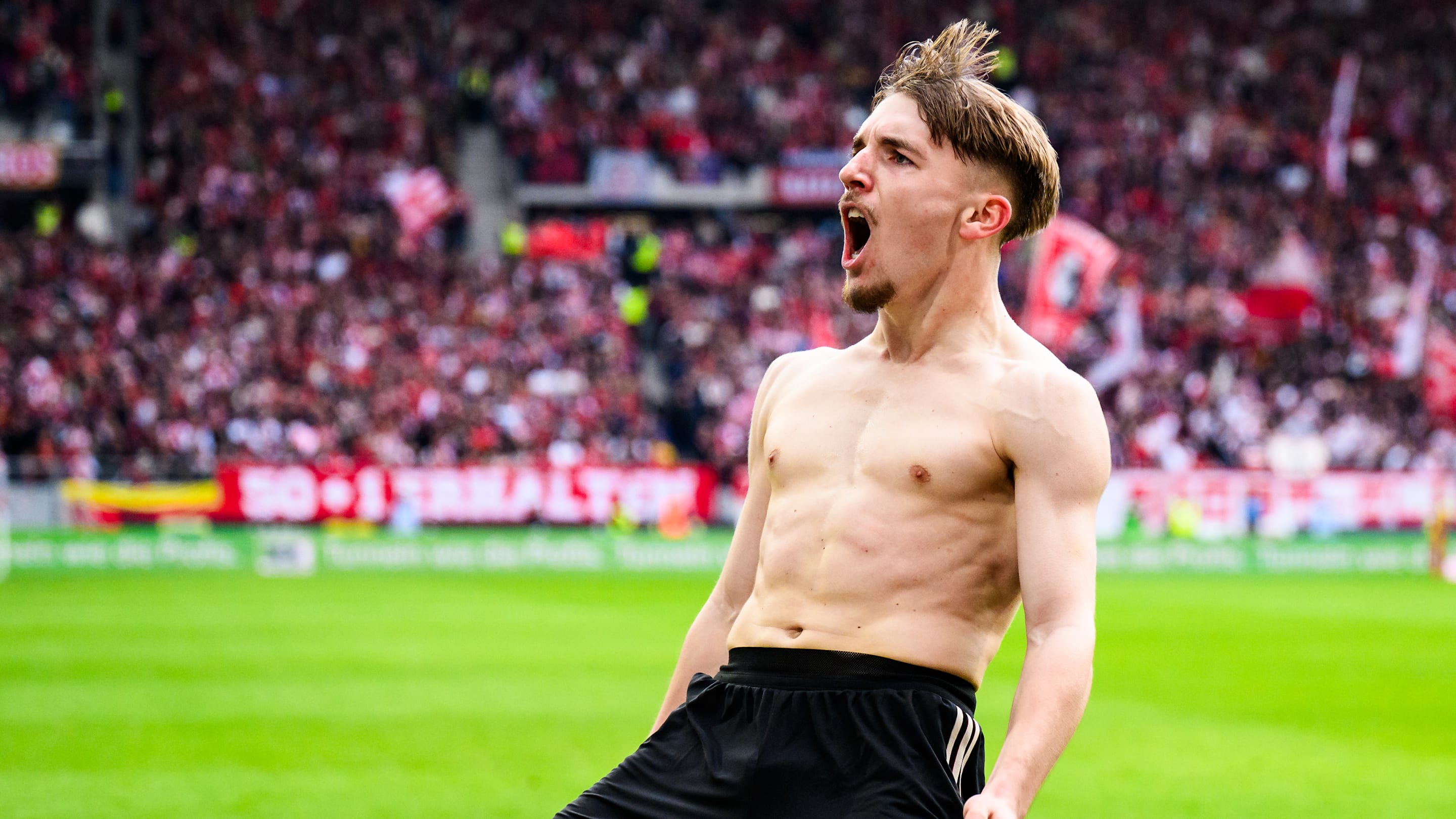 Real Madrid : Annoncé au Real, la pépite du Bayern Lennart Karl lance une phrase choc avant la Ligue des Champions