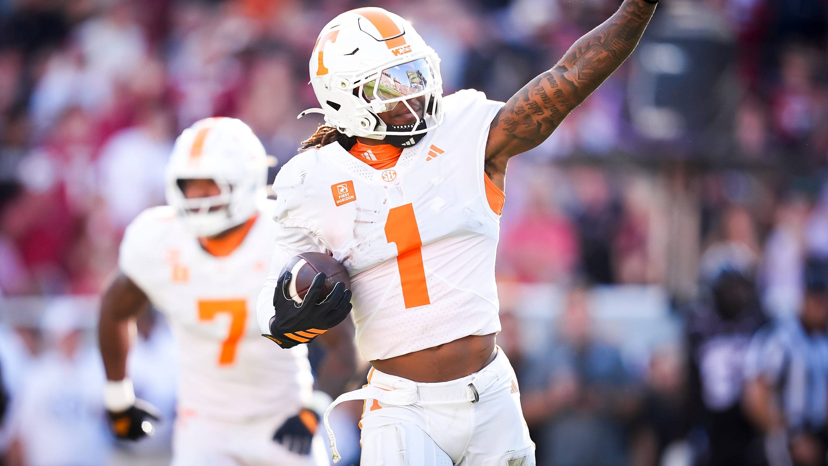 South Carolina Walks It Off vs. Tennessee Football in Highlight Fashion