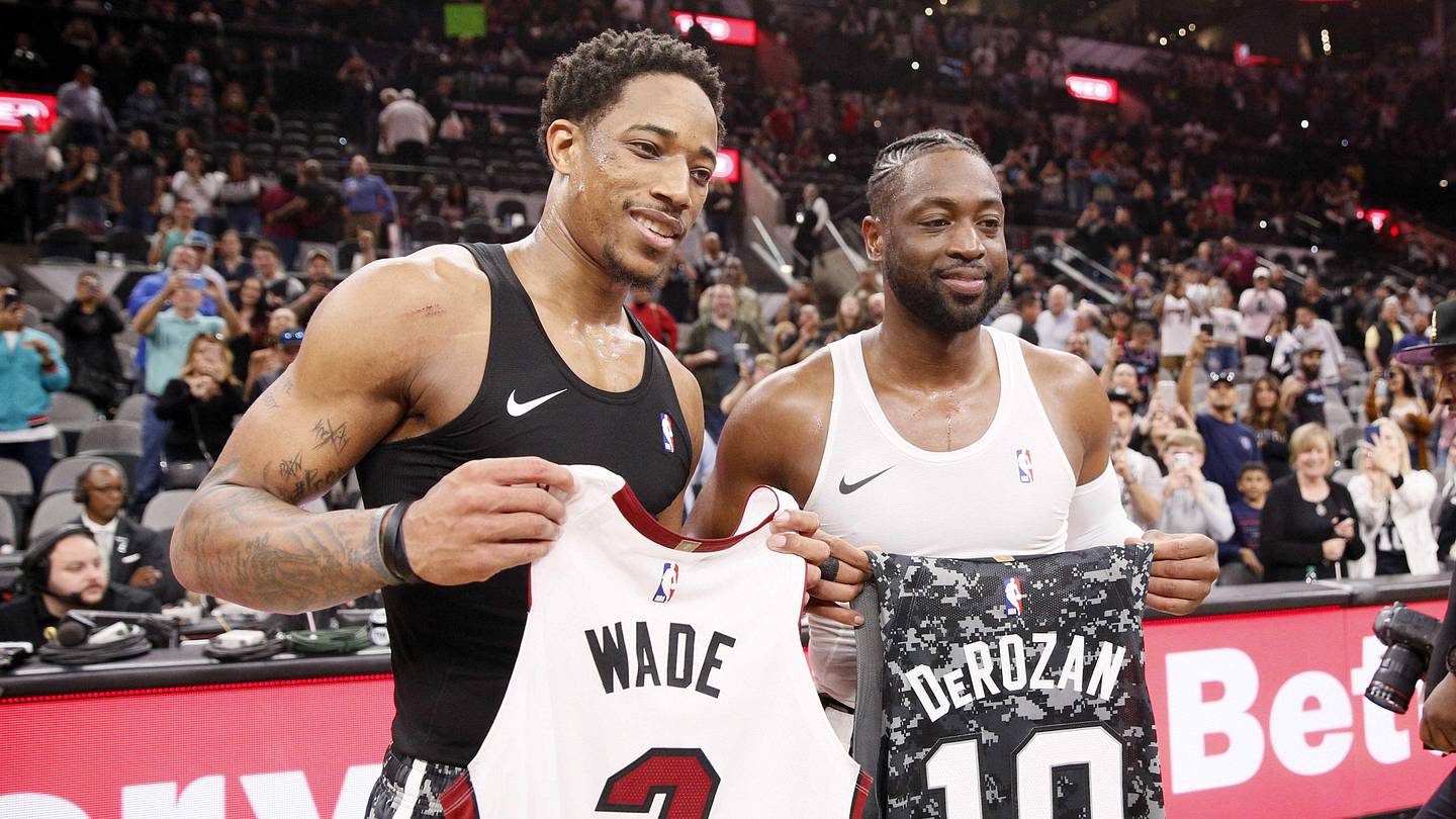 NBAの伝説のドウェインウェイドは、デマルデロザンのInstagramの投稿に反応します