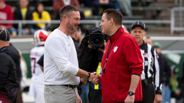 oregon ducks indiana hoosiers dan lanning curt cignetti autzen stadium college football big ten dante moore penalties 