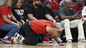 Houston Cougars head coach Kelvin Sampson reacts after a play during the second half against the Auburn Tigers at Toyota Center.