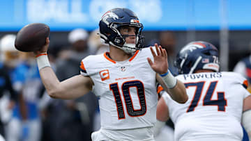 Denver Broncos v Los Angeles Chargers