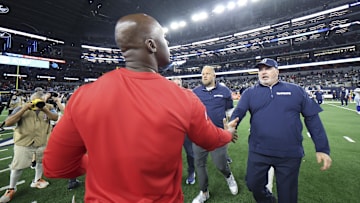 Houston handed Dallas its fourth straight loss at home