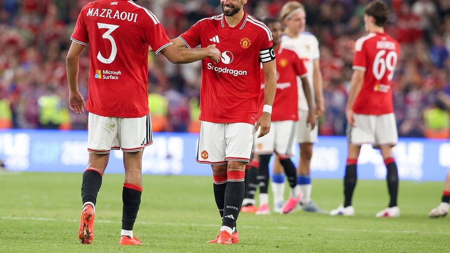 Noussair Mazraoui, Bruno Fernandes