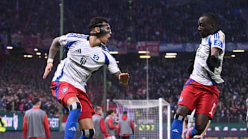 Davie Selke (l.) feiert mit Jean-Luc Dompé