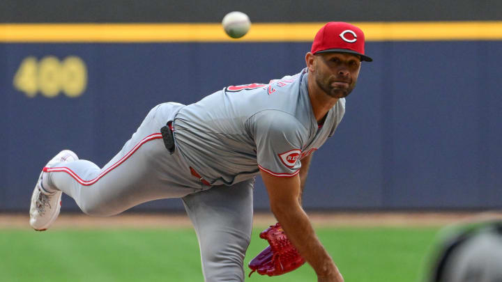 Aug 10, 2024; Milwaukee, Wisconsin, USA; Cincinnati Reds starting pitcher Nick Martinez (28) pitches against the Milwaukee Brewers in the first inning at American Family Field. Mandatory Credit: Benny Sieu-USA TODAY Sports