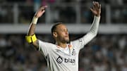 Neymar teve boa reestreia pelo Santos contra o Botafogo-SP