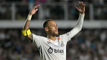 Neymar teve boa reestreia pelo Santos contra o Botafogo-SP