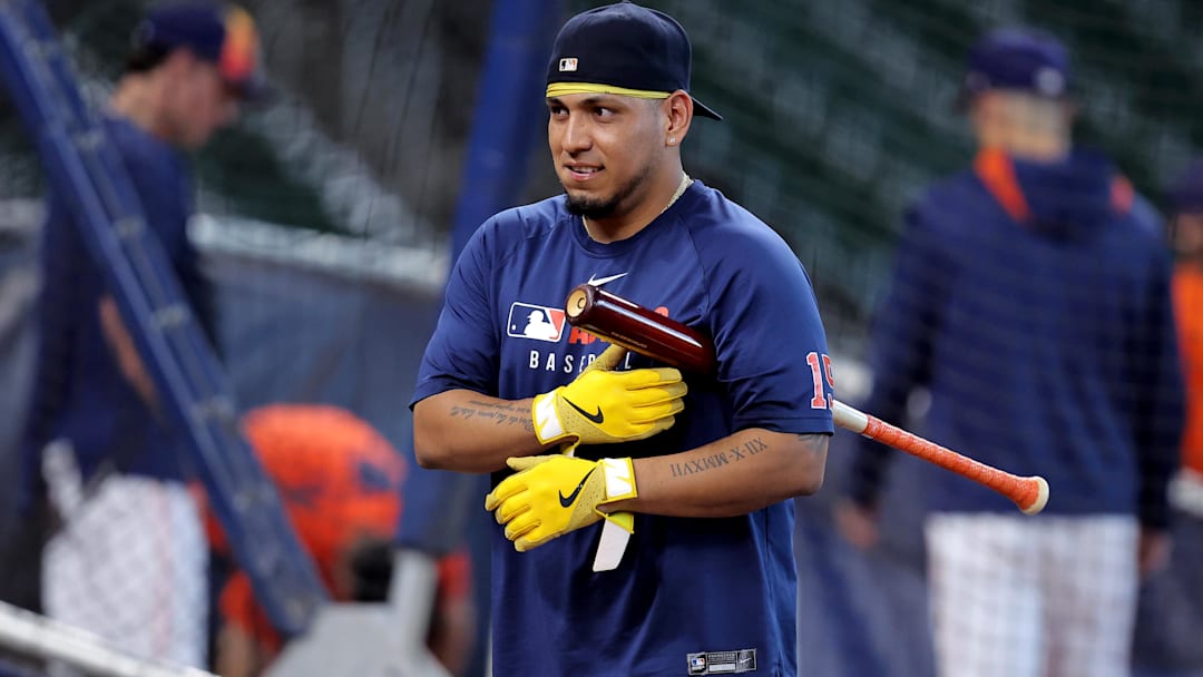 Houston Astros designated hitter Isaac Paredes (15) prior to the game against the Seattle Mariners at Daikin Park. 