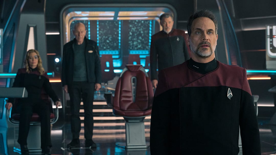 Jeri Ryan as Seven of Nine, Patrick Stewart as Picard, Jonathan Frakes as Will Riker and Todd Stashwick as Captain Liam Shaw in "Imposters" Episode 305, Star Trek: Picard on Paramount+. Photo Credit: Trae Patton/ Paramount+. ©2021 Viacom, International Inc. All Rights Reserved.