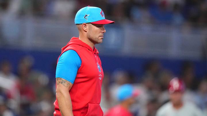 Miami Marlins manager Skip Schumaker