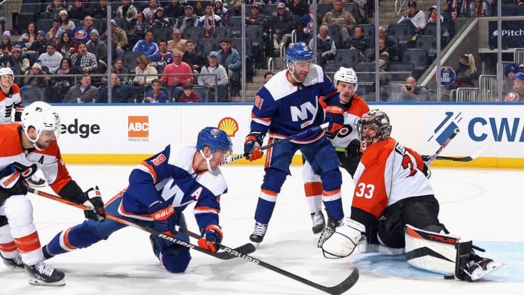 Philadelphia Flyers v New York Islanders