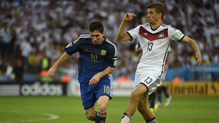 Lionel Messi - Thomas Muller 