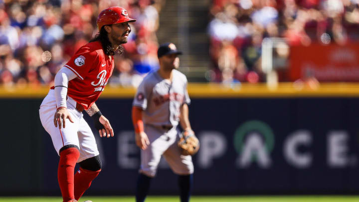 Sep 2, 2024; Cincinnati, Ohio, USA; Cincinnati Reds second baseman Jonathan India (6) leads off from second in the first inning against the Houston Astros at Great American Ball Park. Mandatory Credit: Katie Stratman-USA TODAY Sports