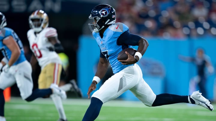 Tennessee Titans quarterback Malik Willis (7) runs against the San Francisco 49ers during their first preseason game of the 2024-25 season at Nissan Stadium Saturday, Aug. 10, 2024.