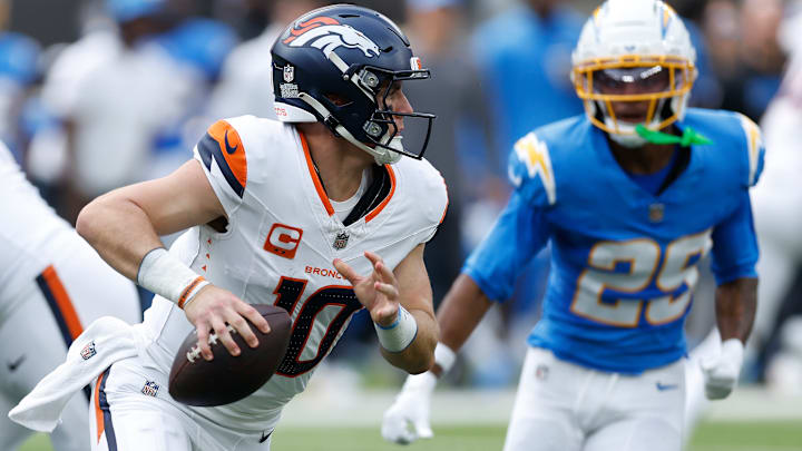 Denver Broncos v Los Angeles Chargers