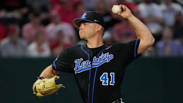 KentuckyÕs Evan Byers (41) throws a pitch during a NCAA baseball game against Georgia on March 14, 2025.