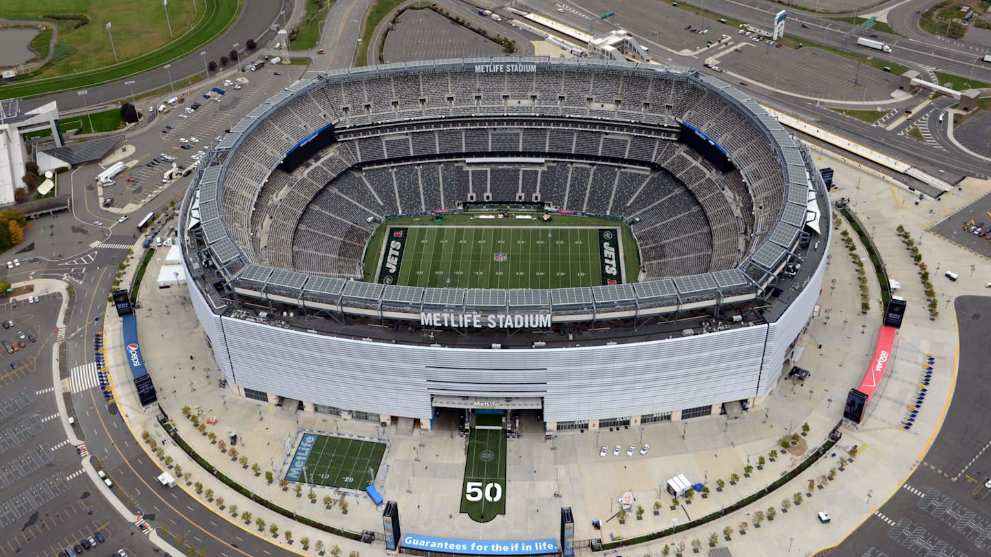 10 Biggest NFL Stadiums