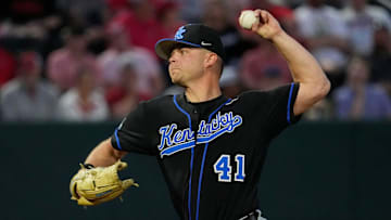 KentuckyÕs Evan Byers (41) throws a pitch during a NCAA baseball game against Georgia on March 14, 2025.