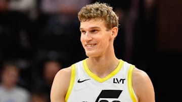 Sacramento Kings v Utah Jazz