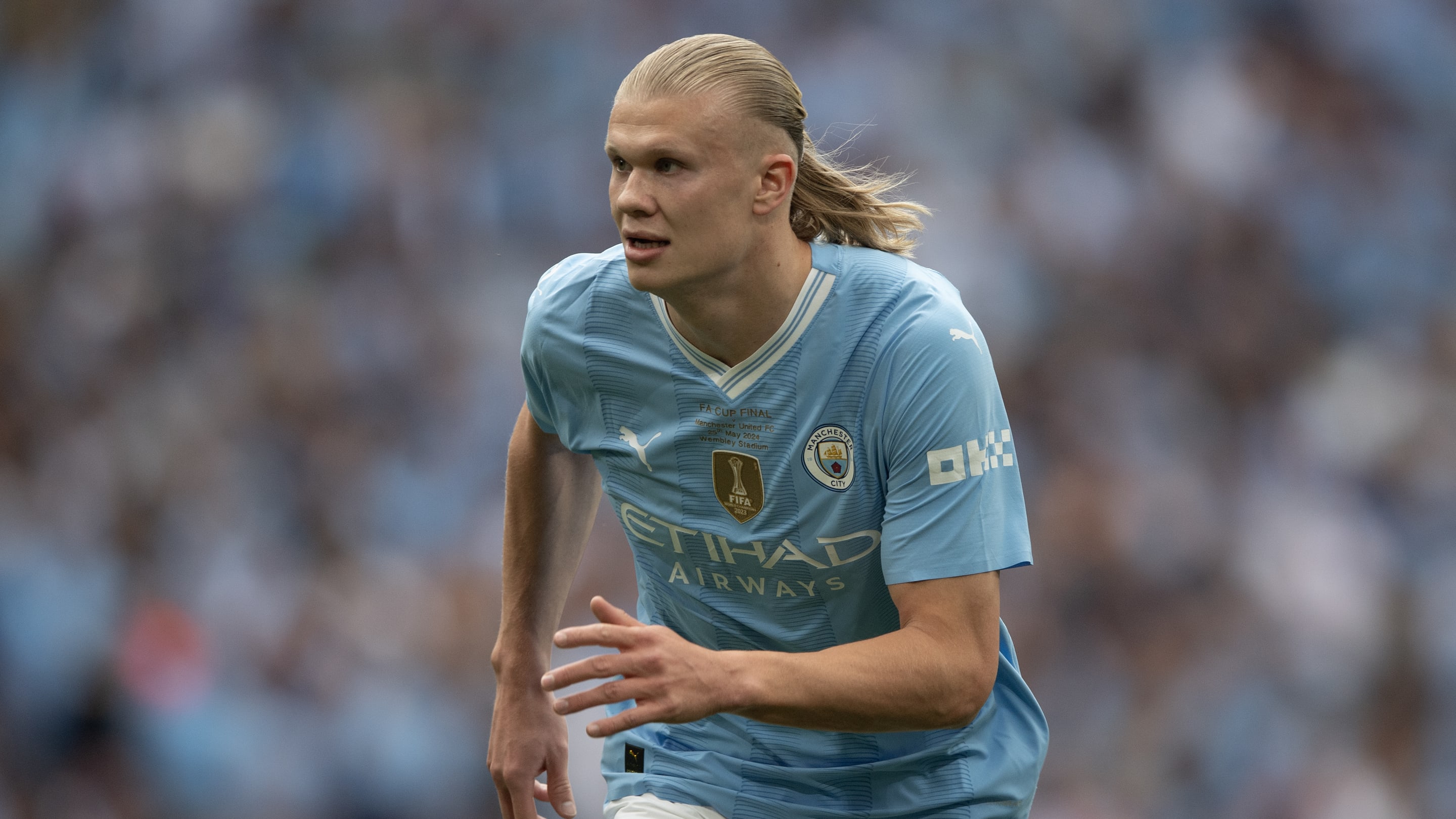 Erling Haaland shuts down question about Man City contract